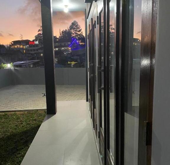 تختخواب و صبحانه Villa Syamsu