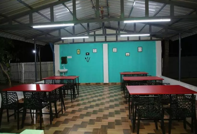 Greenleaf Resorts And Restaurant