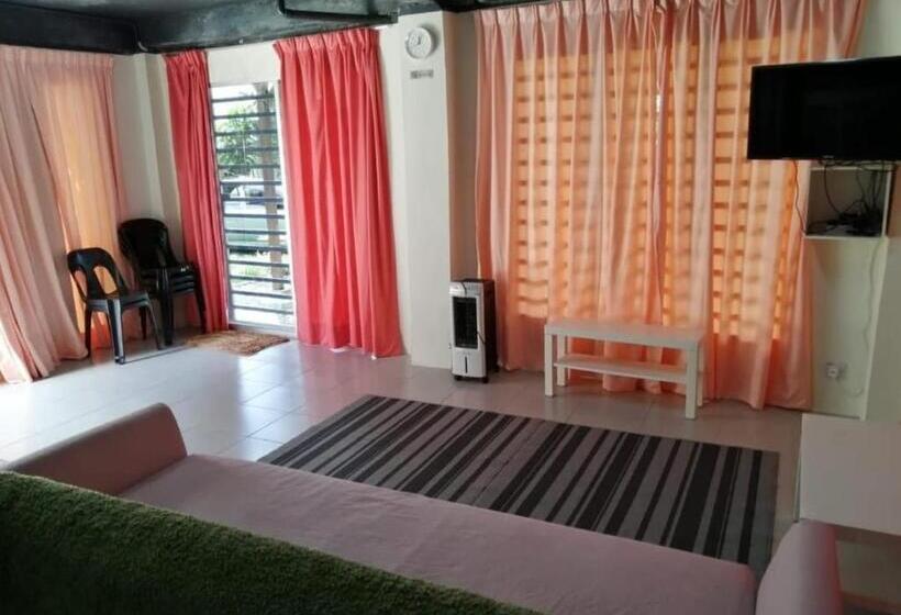 Hotel Chalet Moris D  Rumah Bonda River View