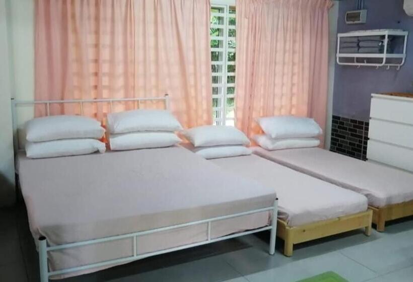 Hotel Chalet Moris D  Rumah Bonda River View