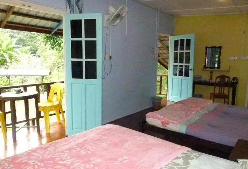 Hotelli Cheers Garden Chalet