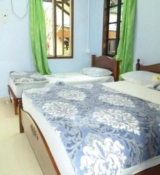 Hotelli Cheers Garden Chalet