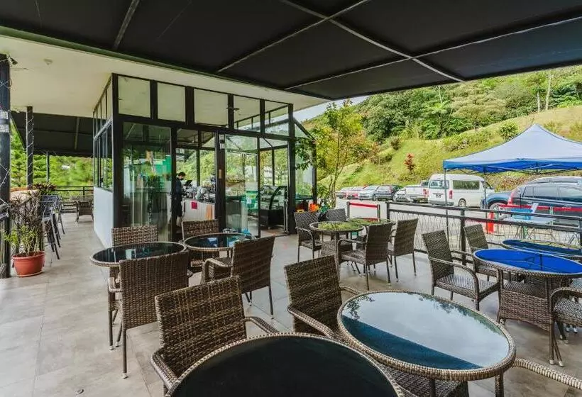 Hotelli Mountain Valley Resort