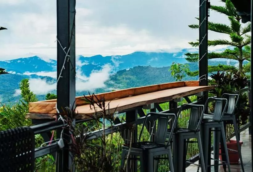 Hotelli Mountain Valley Resort