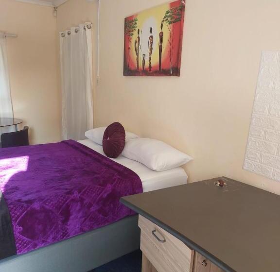 Pension Halfway Guests