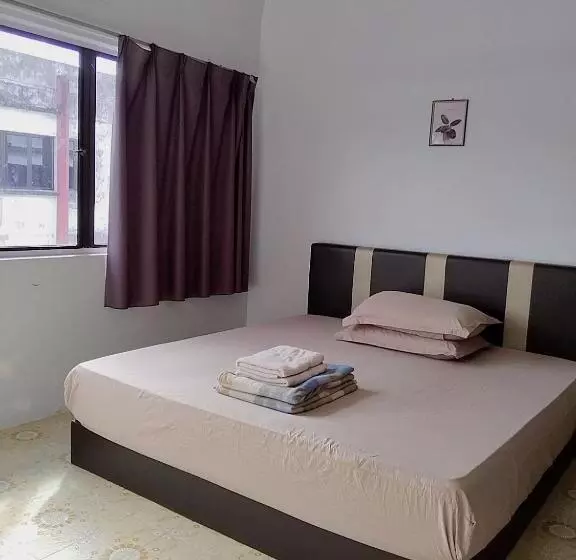 ペンション Happy Bentong Guest House