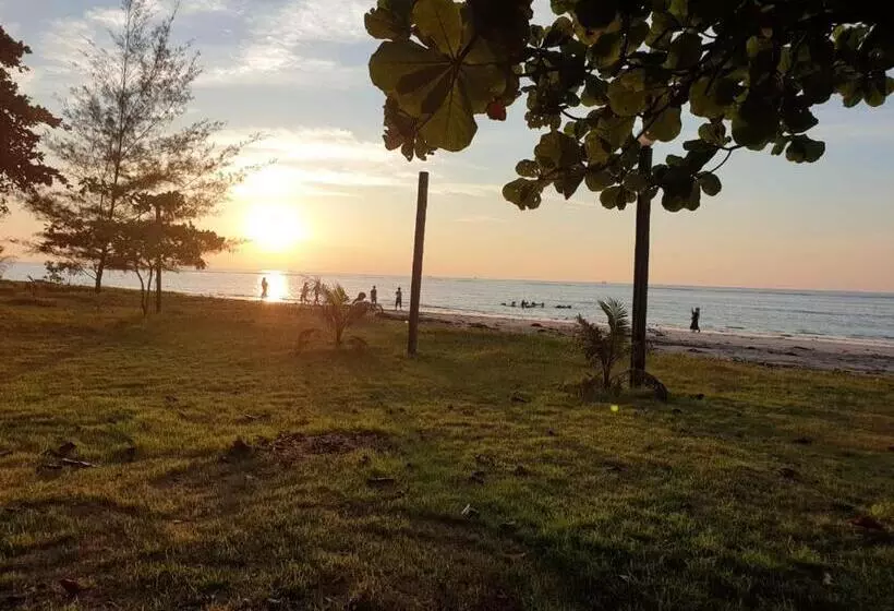 ペンション Private Beach House With Sunset View @ Kuala Penyu Sabah