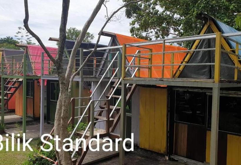 פנסיון Private Beach House With Sunset View @ Kuala Penyu Sabah