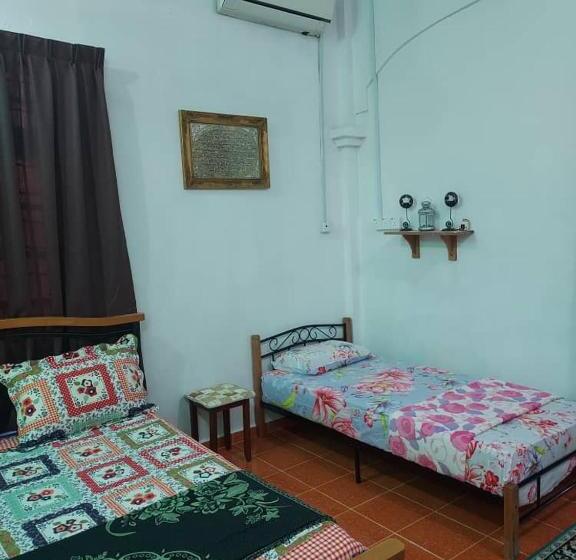 פנסיון Room 345