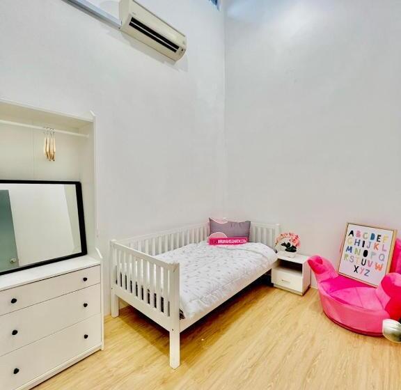 膳宿费 The Palace Guest House, Seri Gading Batu Pahat