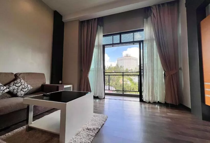 Studio Apartment  Fantastic Mountain View