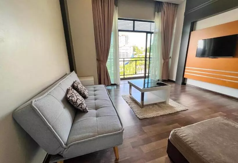 Studio Apartment  Fantastic Mountain View