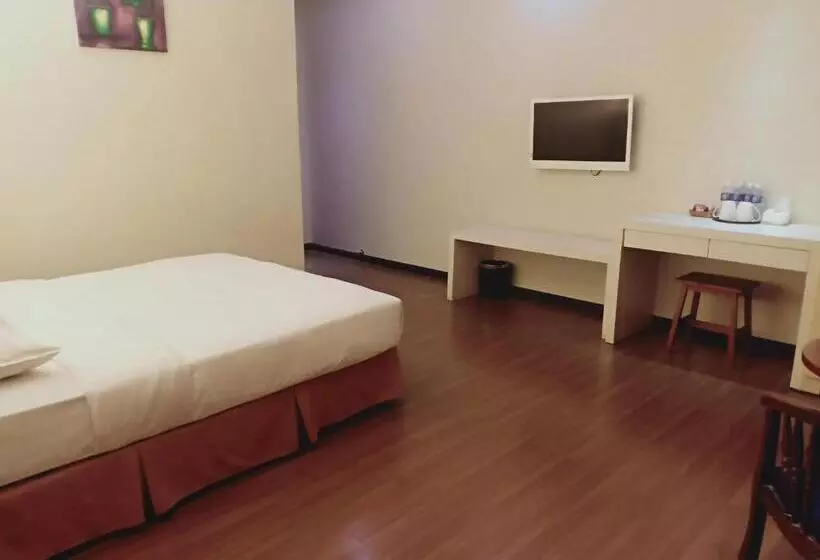 ユースホステル Fajar