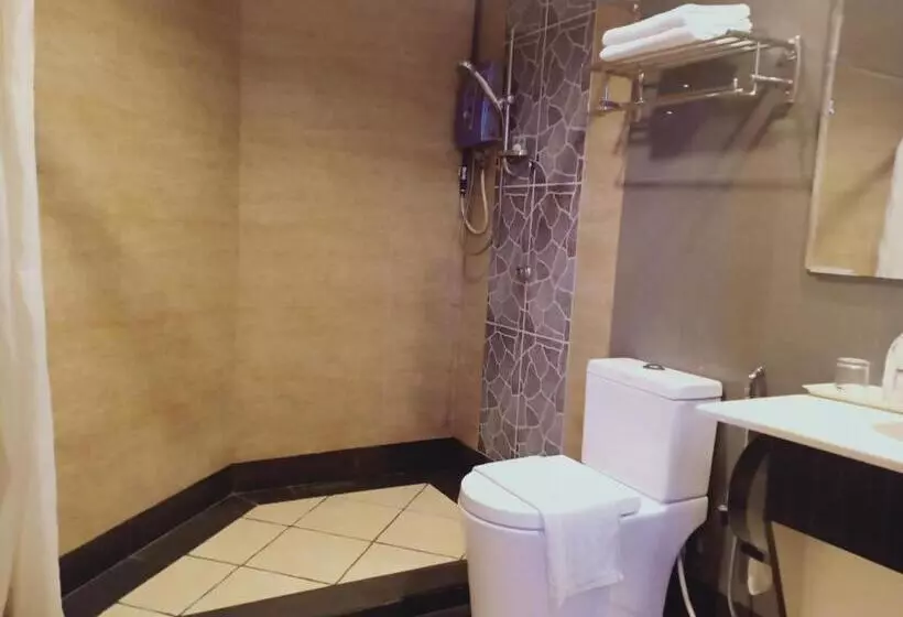 ユースホステル Fajar