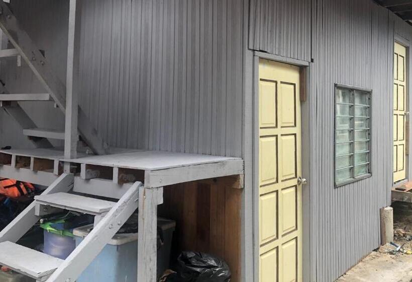 Общежитие Z&z Budget Room