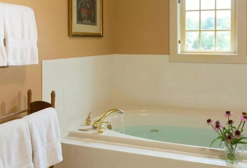 ベッドアンドブレックファースト Inn And Cabins At Vaucluse Spring