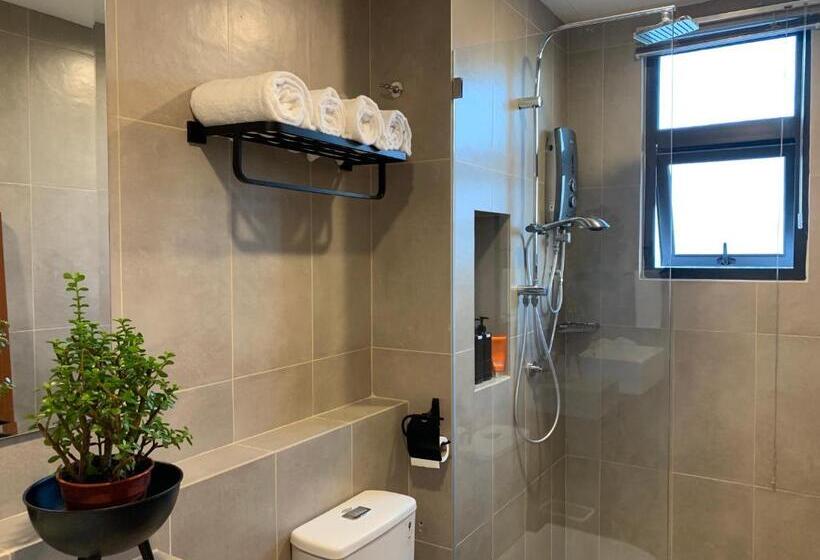 Deluxe Holiday Studio Suite At Timurbay With Seaview