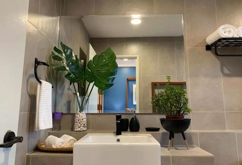 Deluxe Holiday Studio Suite At Timurbay With Seaview