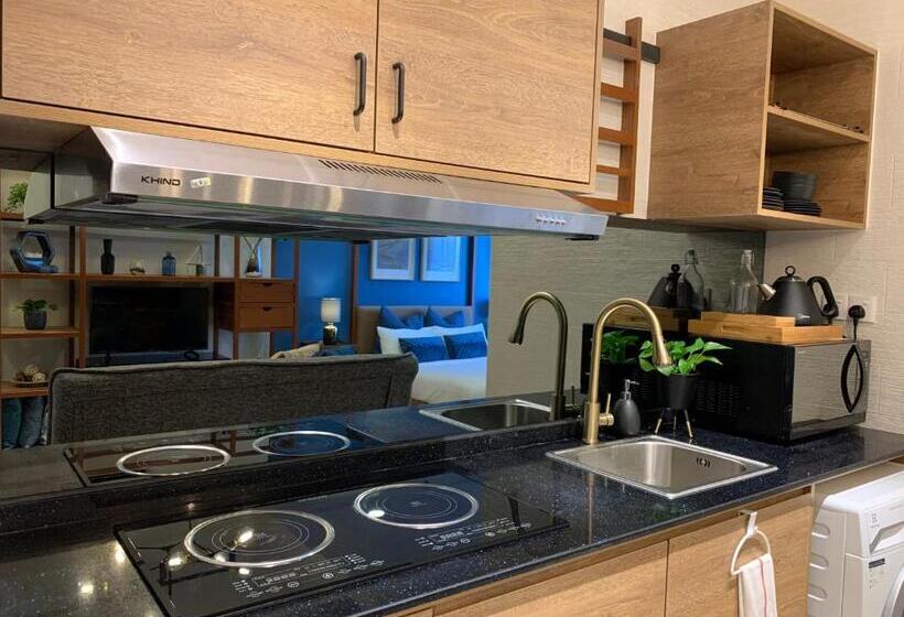 Deluxe Holiday Studio Suite At Timurbay With Seaview