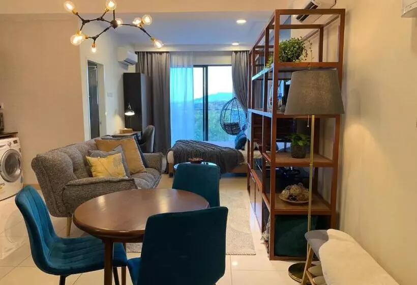 Deluxe Holiday Studio Suite At Timurbay With Seaview