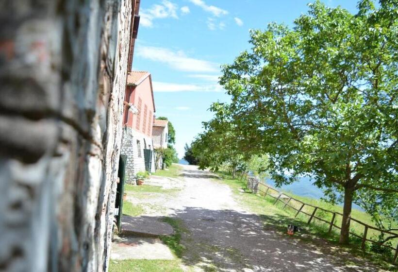 هتل Agriturismo Monte Pu