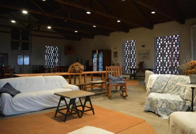 هتل Agriturismo Monte Pu