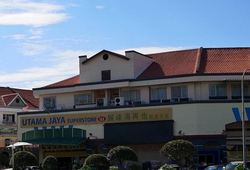 בית מלון כפרי Ambassador 1