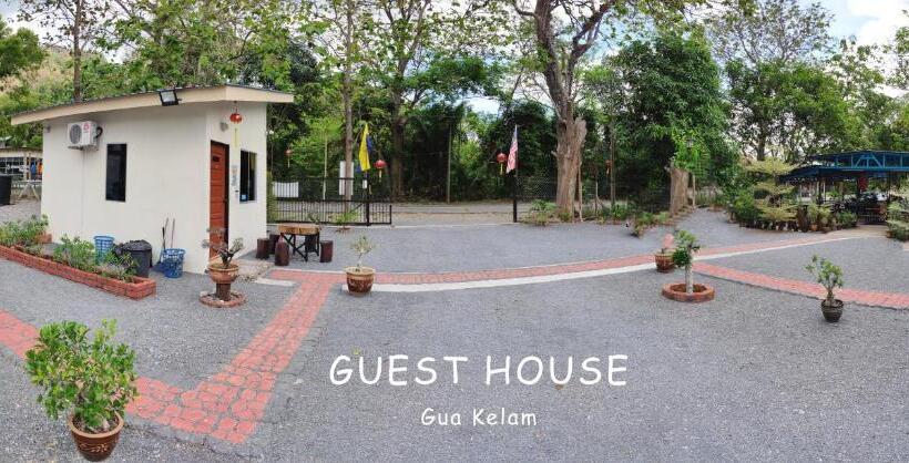 カプセルホテル Guest House Gua Kelam