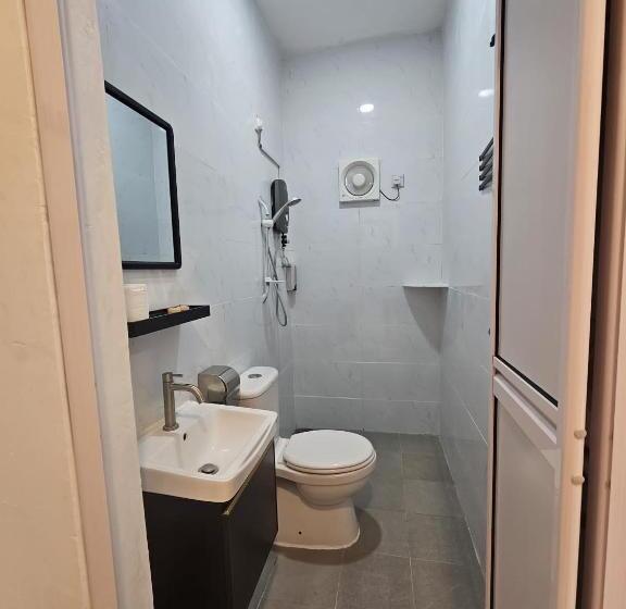 カプセルホテル Guest House Gua Kelam