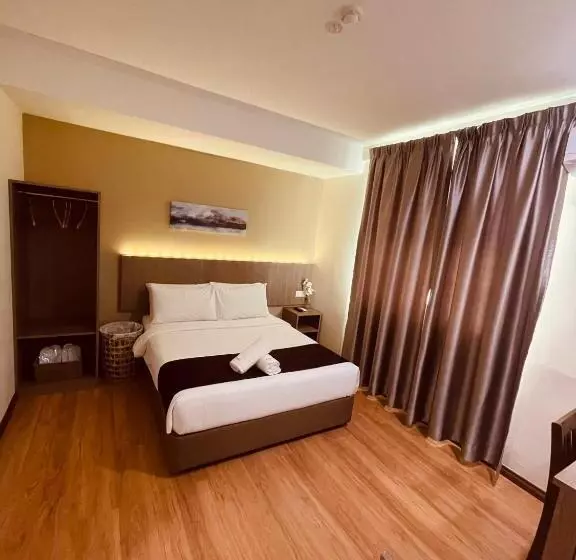 ホテル Labuan Jati