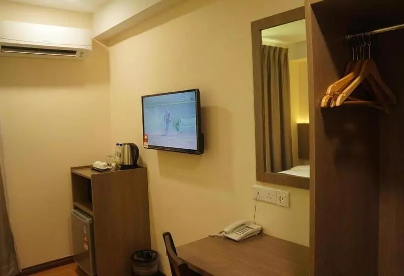 ホテル Labuan Jati