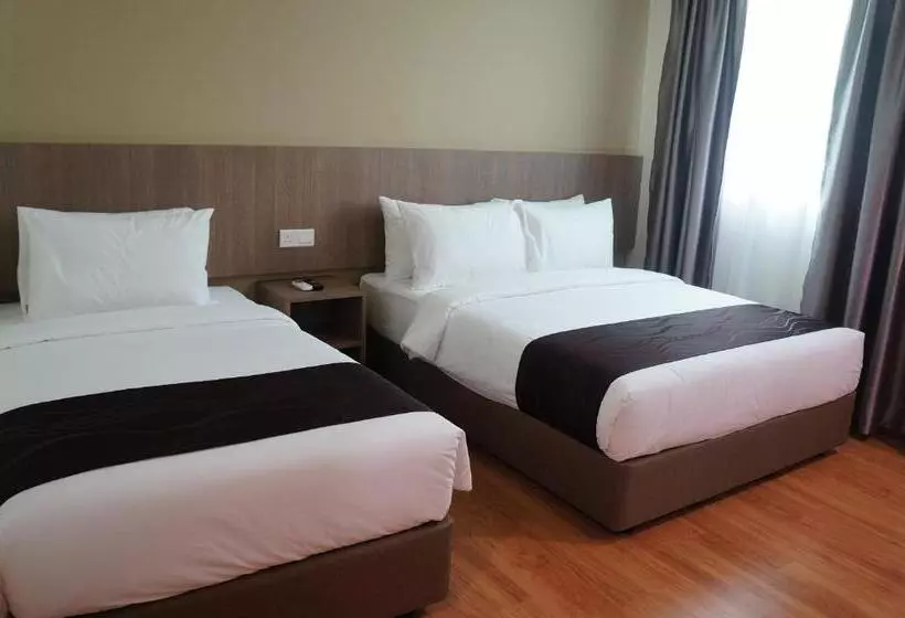 ホテル Labuan Jati