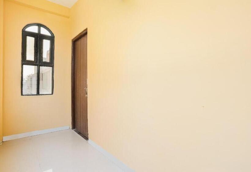 Отель O Nakhrali Basera