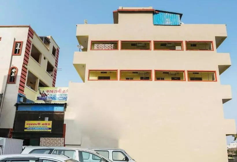ホテル O Nakhrali Basera