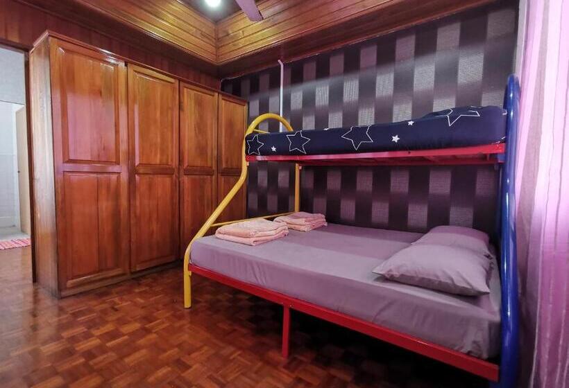 Pensió Shangrila House @ 香格里拉民宿