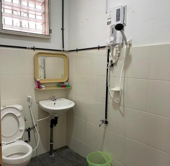 Pensió Shangrila House @ 香格里拉民宿