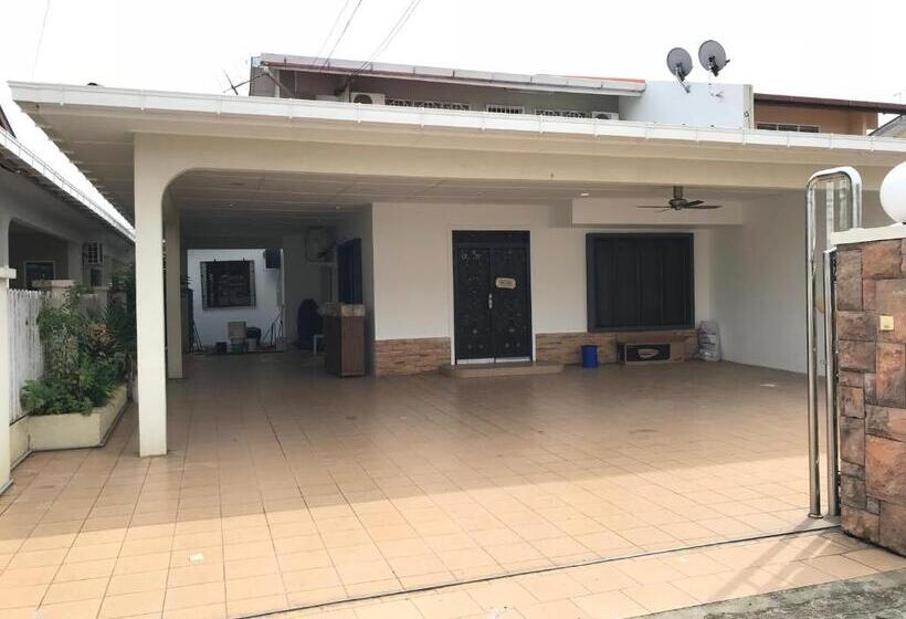 Pensió Shangrila House @ 香格里拉民宿