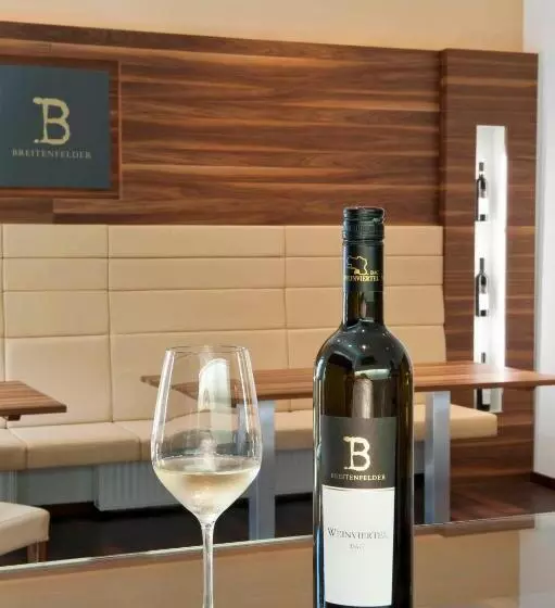 ペンション Weingut Breitenfelder