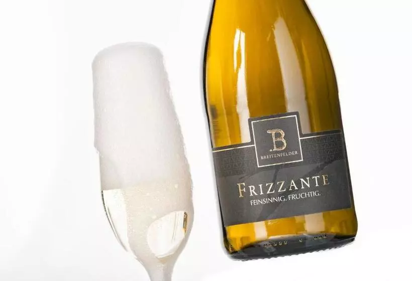 ペンション Weingut Breitenfelder