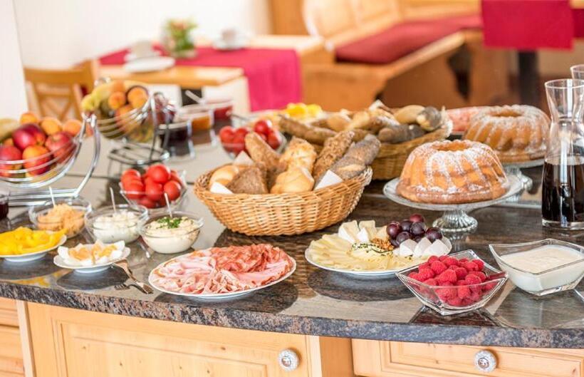 펜션 Weingut Breitenfelder