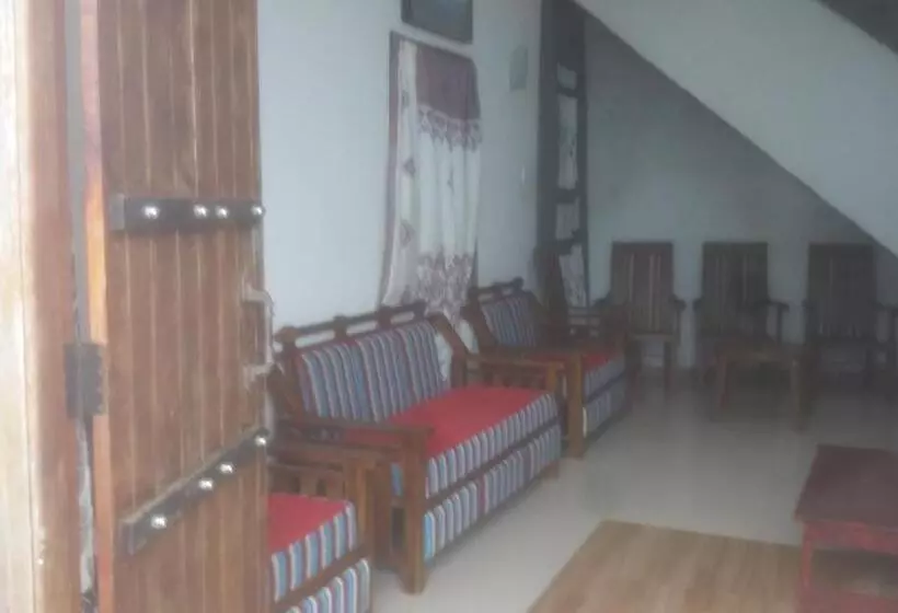 Herberge New Eagle Best Inn