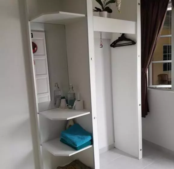 Retkeilymaja The Sofea Inn Transit Room Airport Kota Bharu
