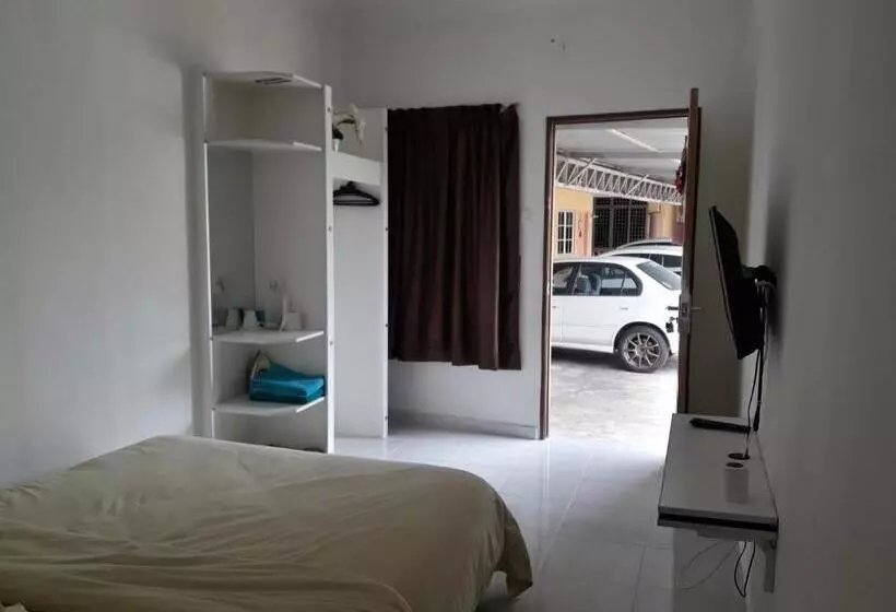 Retkeilymaja The Sofea Inn Transit Room Airport Kota Bharu