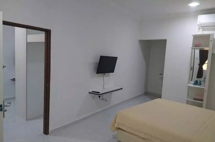 Retkeilymaja The Sofea Inn Transit Room Airport Kota Bharu