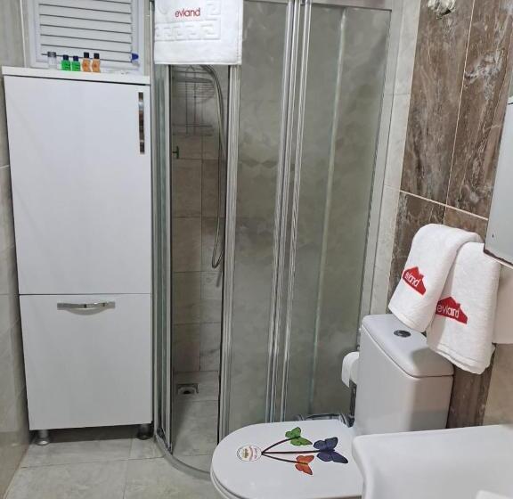 تختخواب و صبحانه Evland City Suit