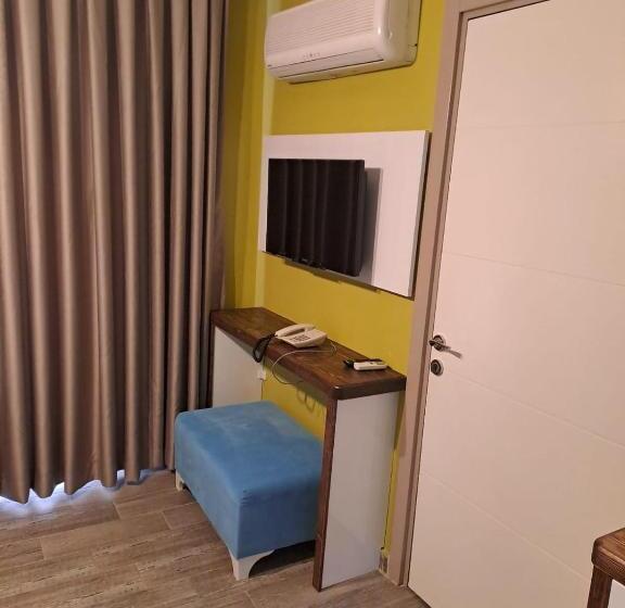 تختخواب و صبحانه Evland City Suit