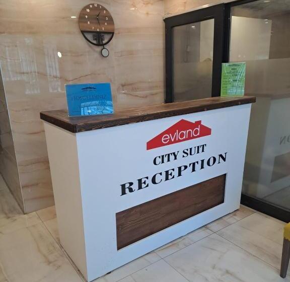 تختخواب و صبحانه Evland City Suit