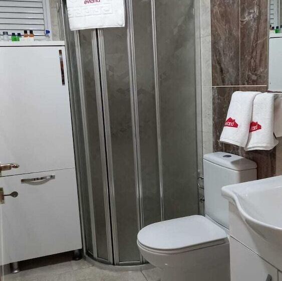 تختخواب و صبحانه Evland City Suit