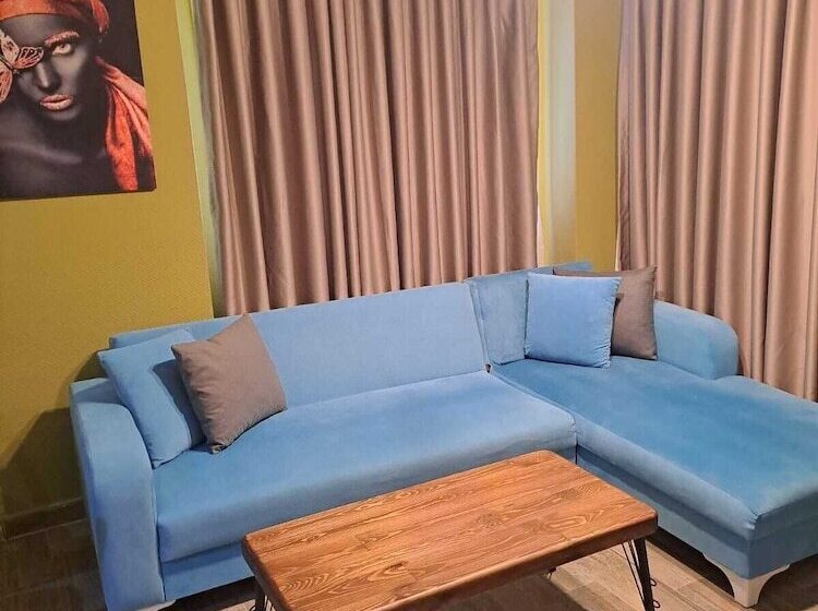 تختخواب و صبحانه Evland City Suit