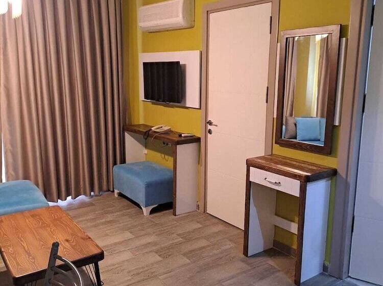 تختخواب و صبحانه Evland City Suit